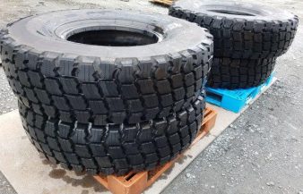 [ ID 1568704611 ] Michelin tires 14.00R24 4 pieces Grooves around 2.5cm