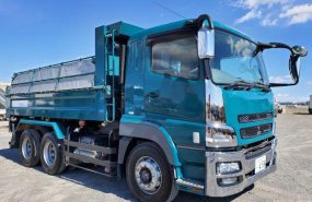 [ ID 1645864550 ] 2015 Mitsubishi Fuso 5.10 x 2.20m Dump Truck, 230,000 miles, MOT valid until August 2022, 380 horsepower, 7-speed