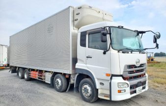 [ ID 1696234062 ] 2014 UD Trucks Refrigerated Freezer Truck Mileage: 600,000km