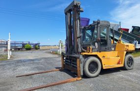 [ ID 1715654808 ] H18 Komatsu FD115-7 Forklift　